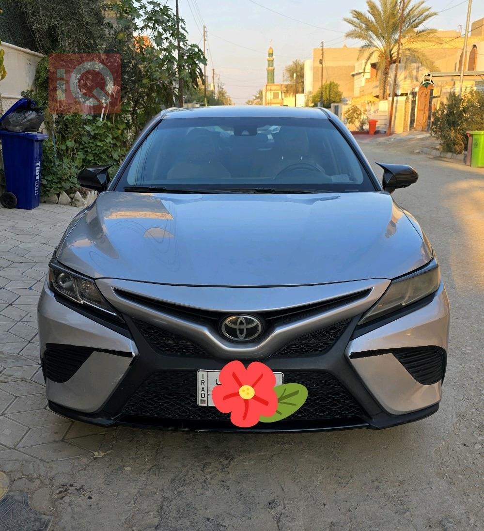 تۆیۆتا کامری